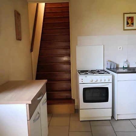 Petit Gite Ou Chambre D'Hotes 2/4 Personnes Buffieres Exterior photo